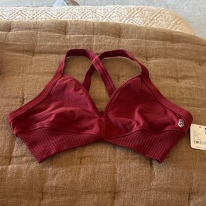 FREE PEOPLE Women’s Seamless Wine Red Racerback Bralette… NEVER WORN!!!